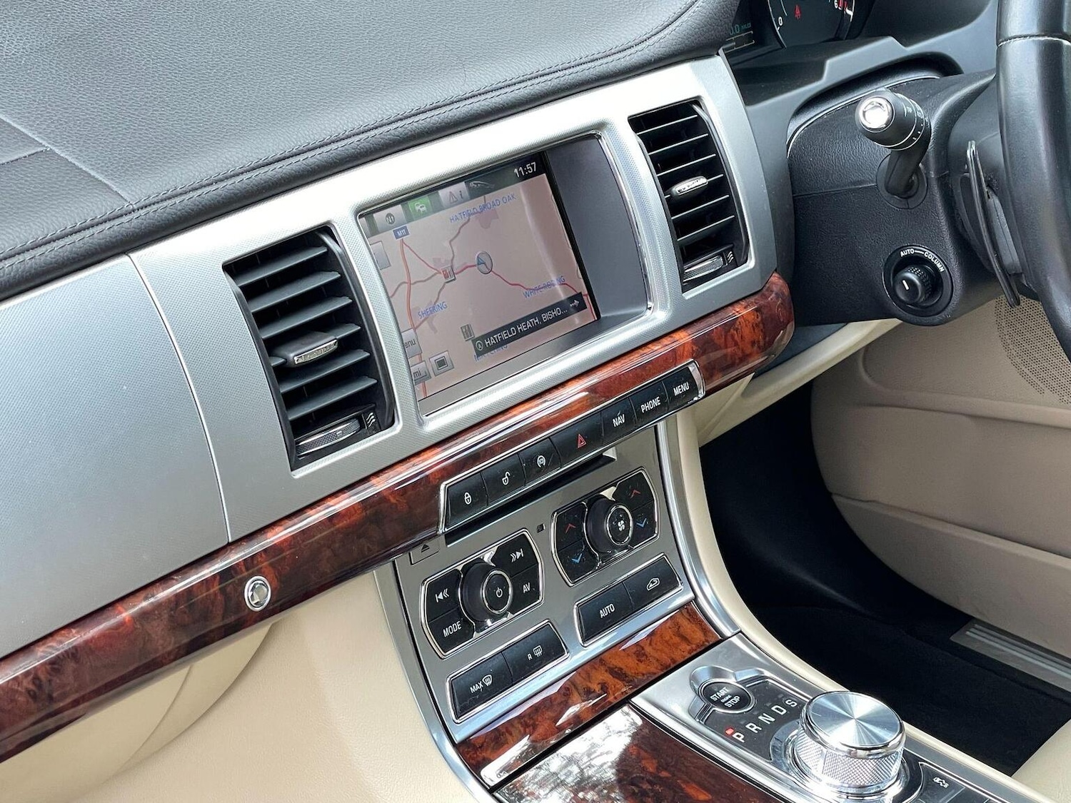 Used Jaguar XF 2013 for sale - 76716211: Photo 33