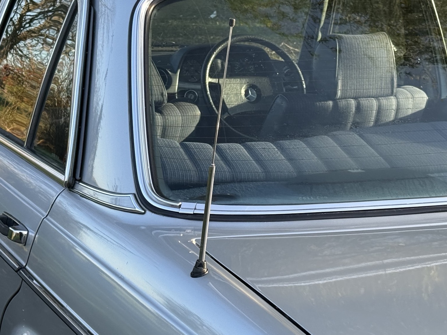 Used Mercedes-Benz 230 1985 for sale - 76762143: Photo 15