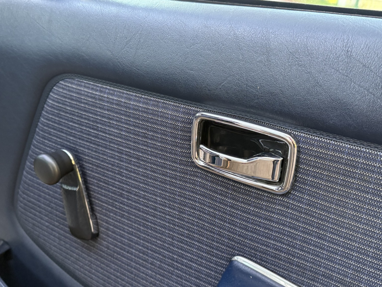 Used Mercedes-Benz 230 1985 for sale - 76762143: Photo 51