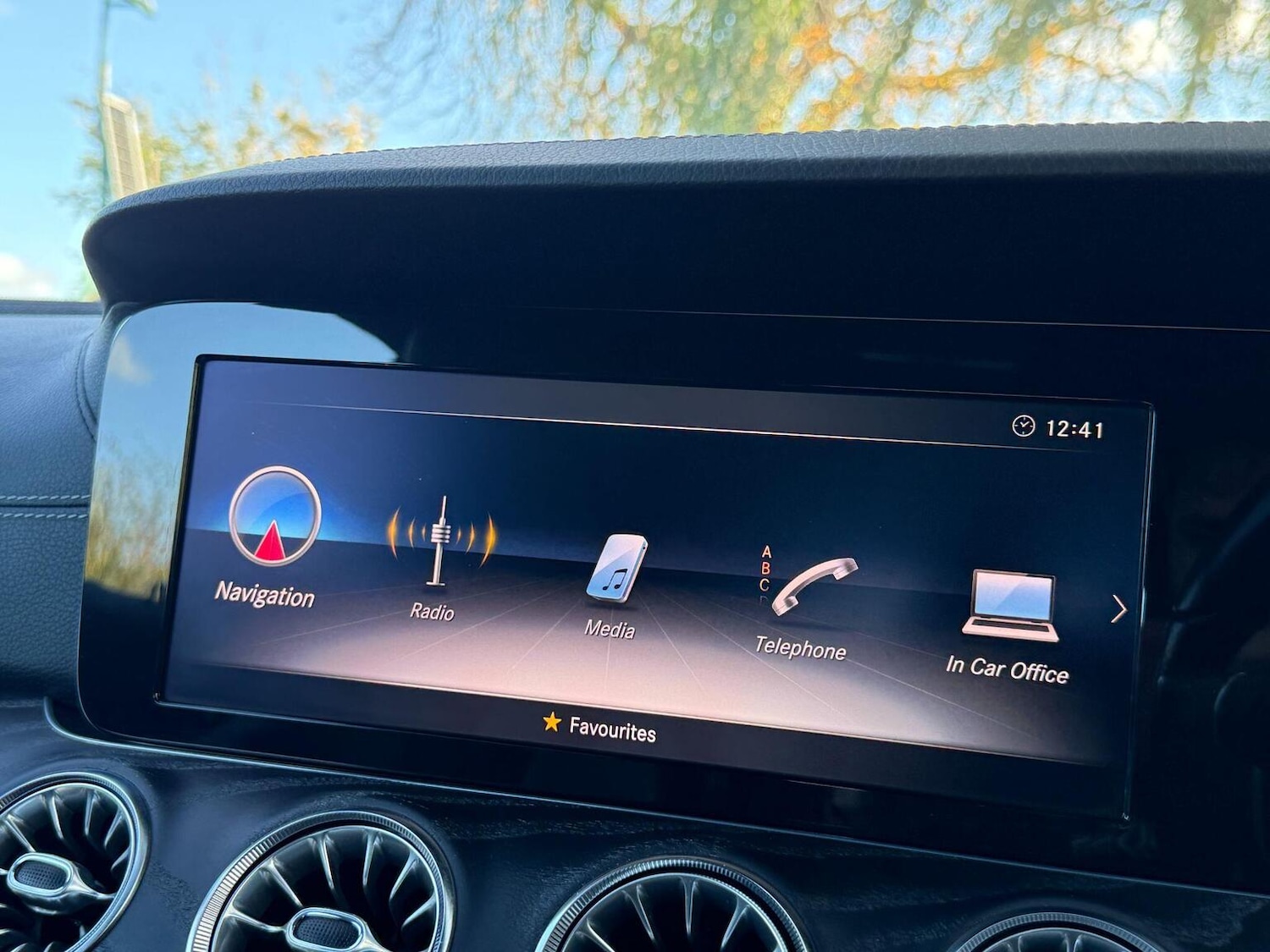 Used Mercedes-Benz E Class 2018 for sale - 76716199: Photo 39