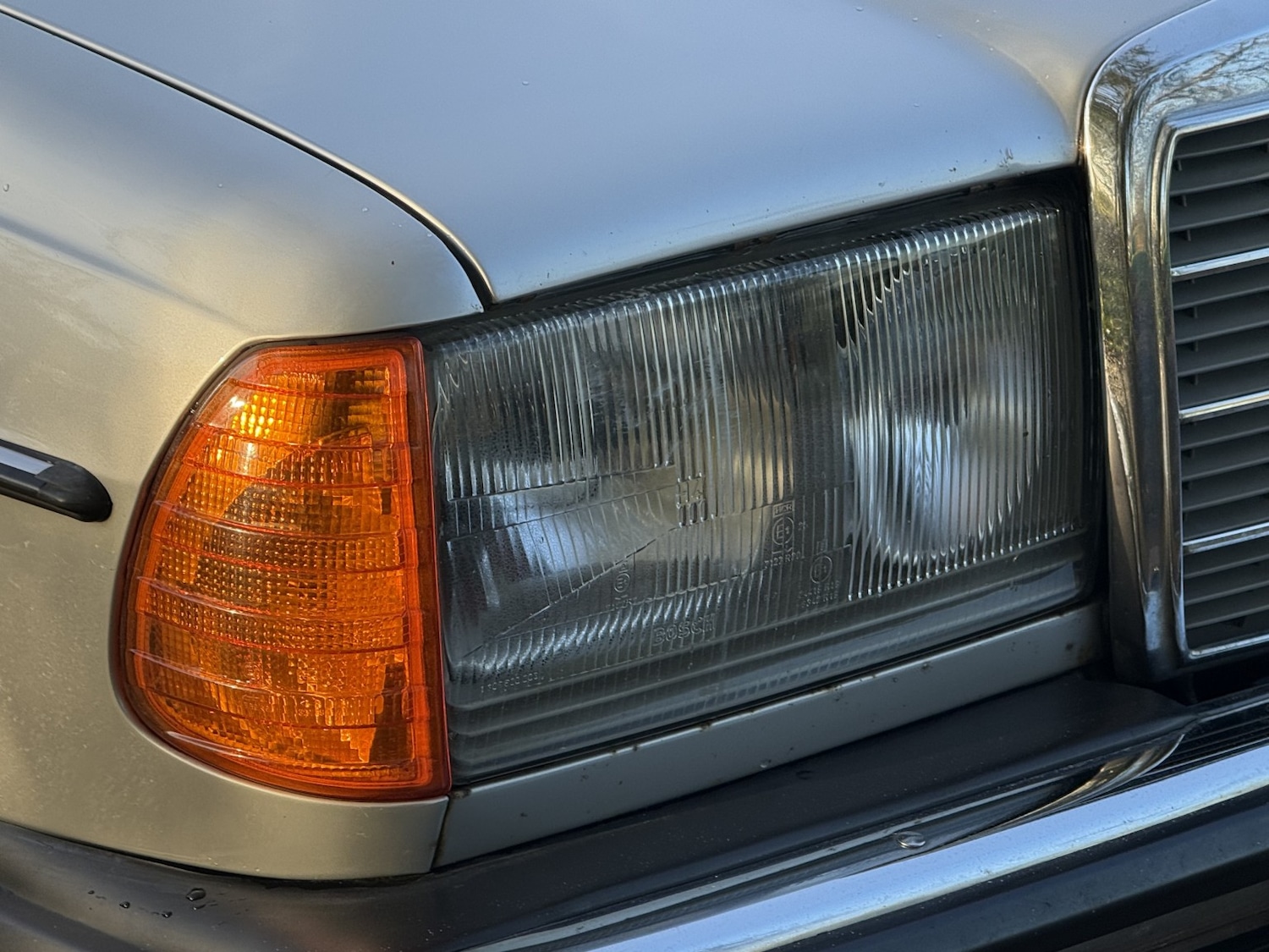 Used Mercedes-Benz 230 1985 for sale - 76821636: Photo 18