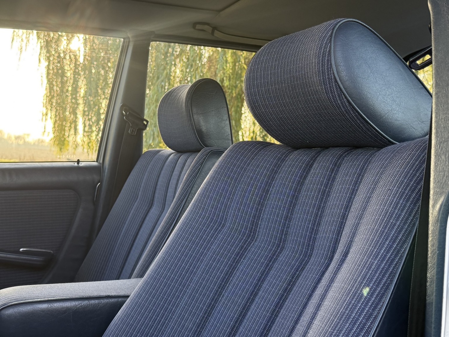 Used Mercedes-Benz 230 1985 for sale - 76821636: Photo 30