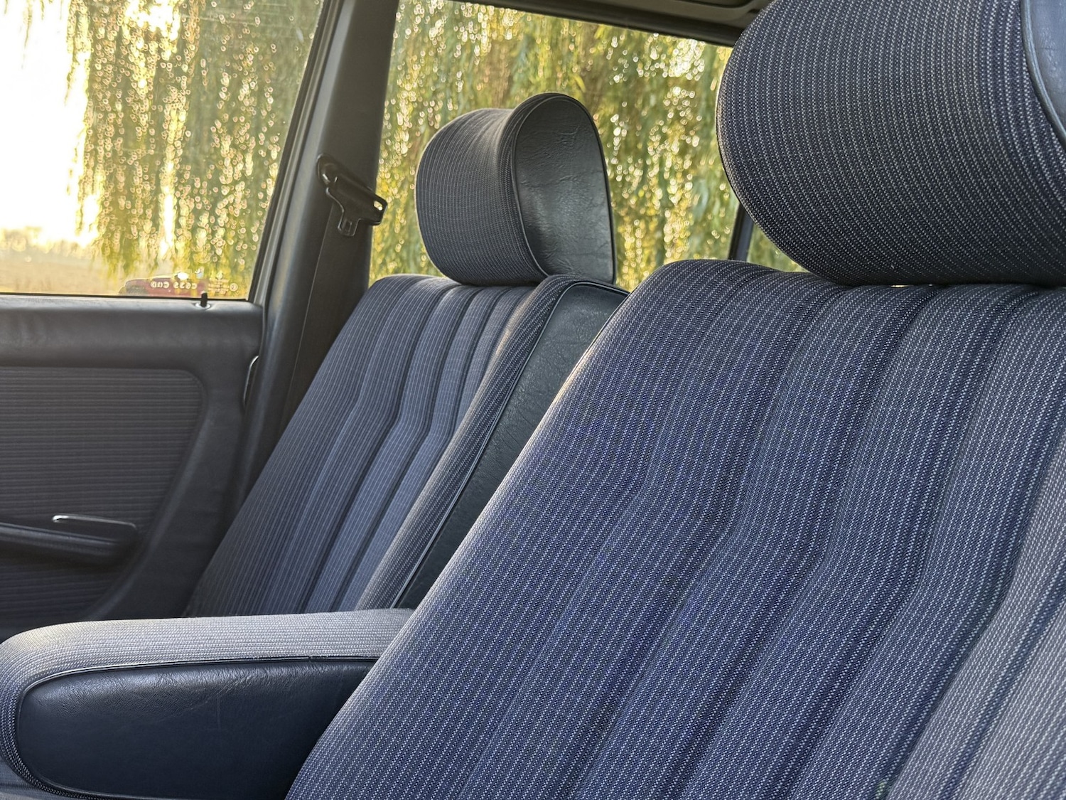 Used Mercedes-Benz 230 1985 for sale - 76821636: Photo 31