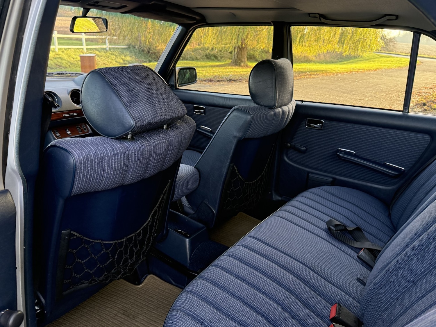 Used Mercedes-Benz 230 1985 for sale - 76821636: Photo 36