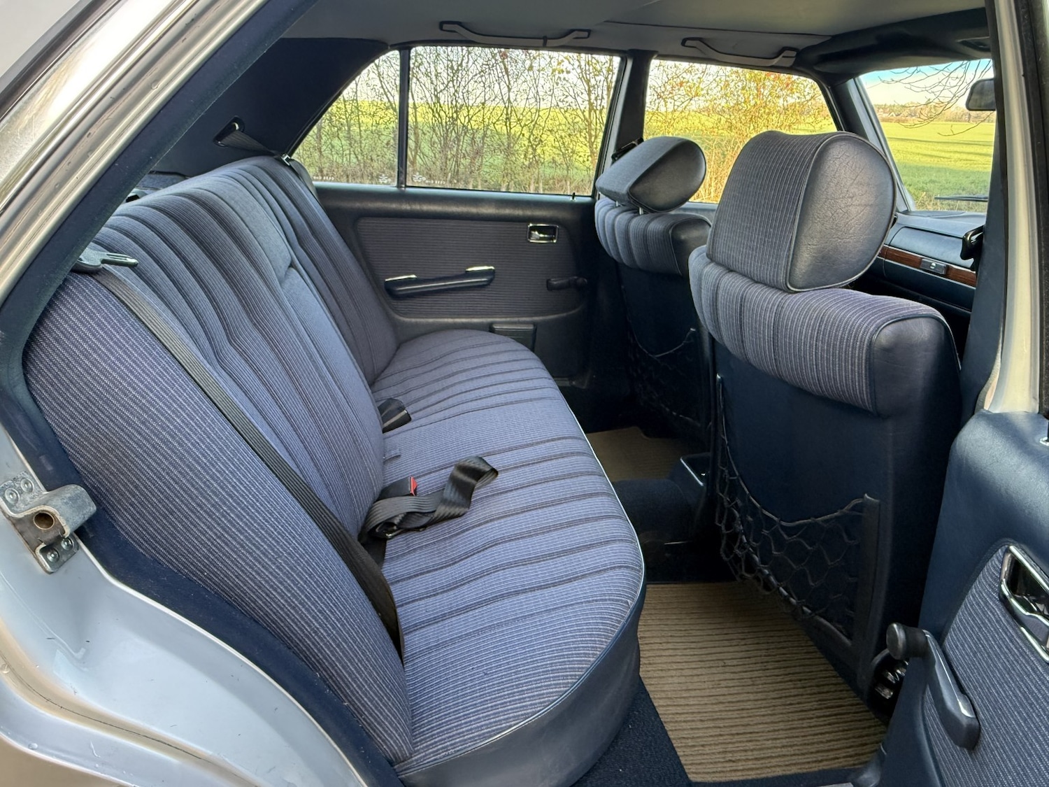 Used Mercedes-Benz 230 1985 for sale - 76821636: Photo 38