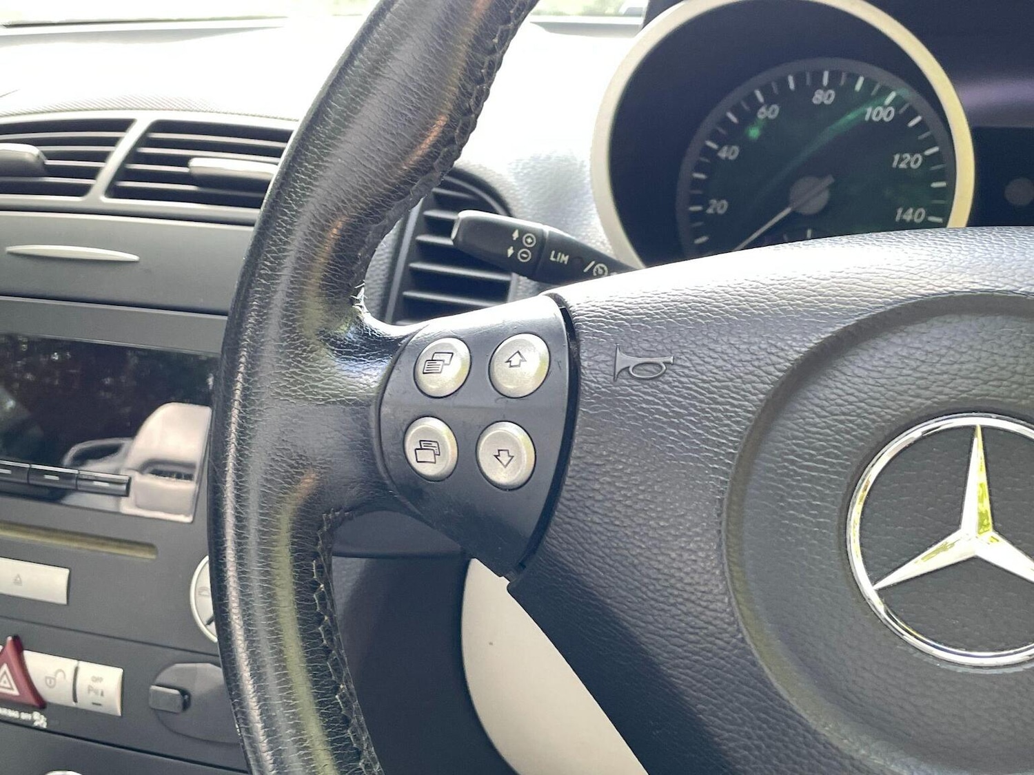 Used Mercedes-Benz SLK 2006 for sale - 76716219: Photo 24