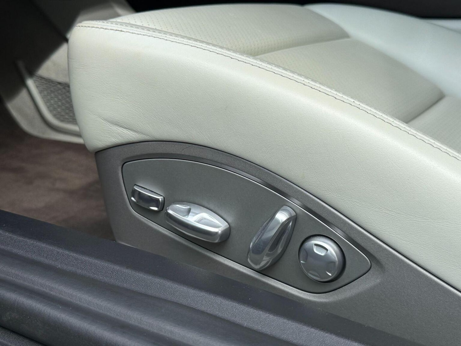 Used Porsche Cayman 2013 for sale - 76716207: Photo 49