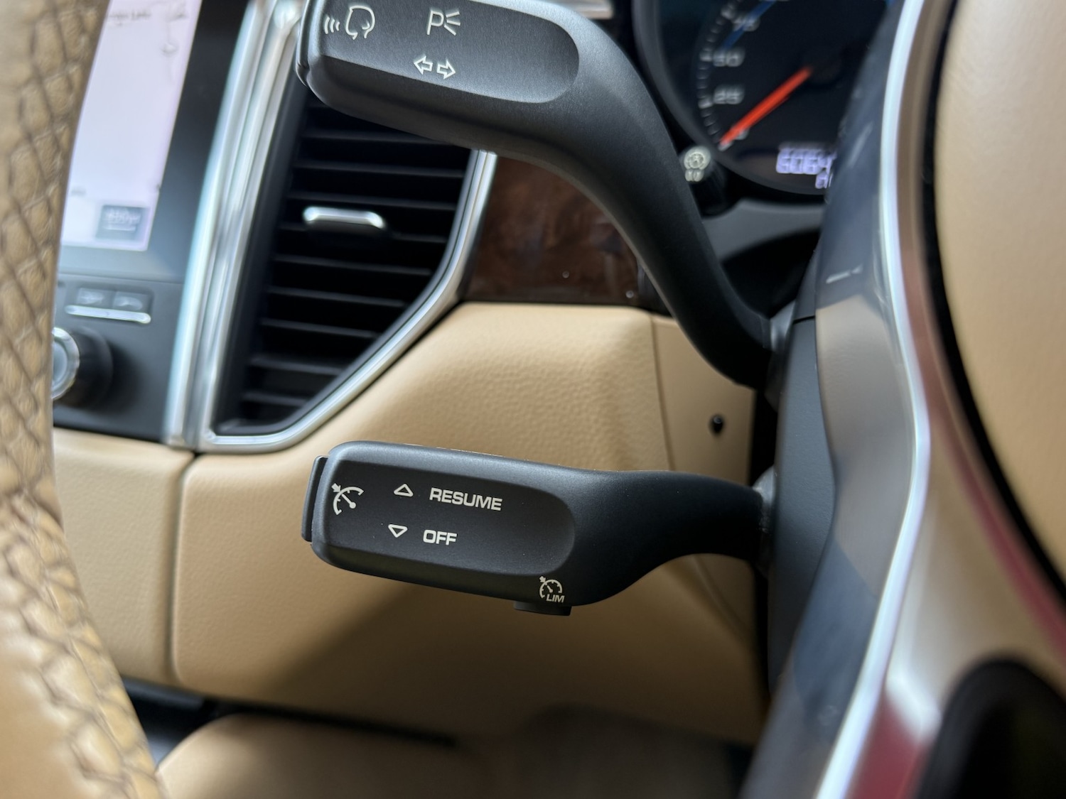 Used Porsche Macan 2016 for sale - 77622558: Photo 45