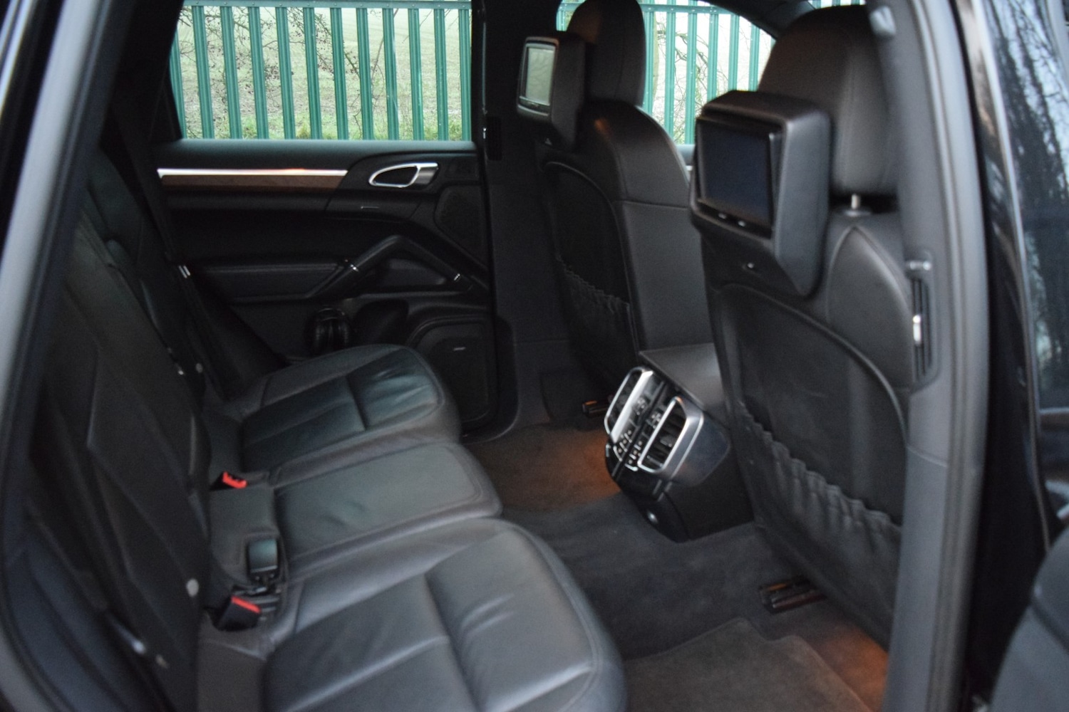 Used Porsche Cayenne 2011 for sale - 77289043: Photo 61