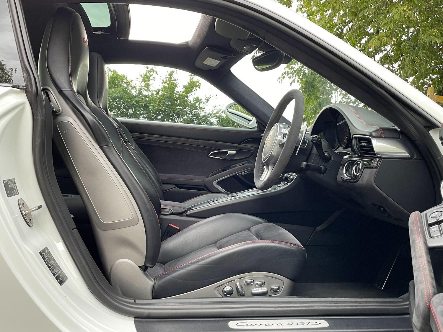 Used Porsche 911 2015 for sale - 76716210: Photo 25