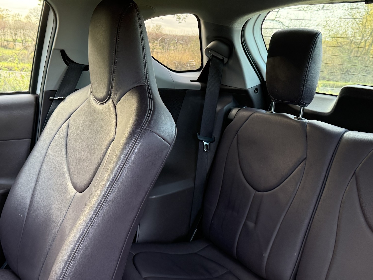 Used Toyota IQ 2009 for sale - 77237105: Photo 37