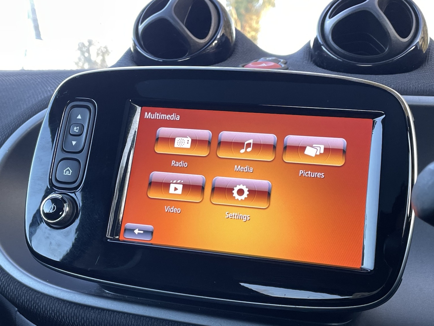 Used smart fortwo 2016 for sale - 76935292: Photo 44