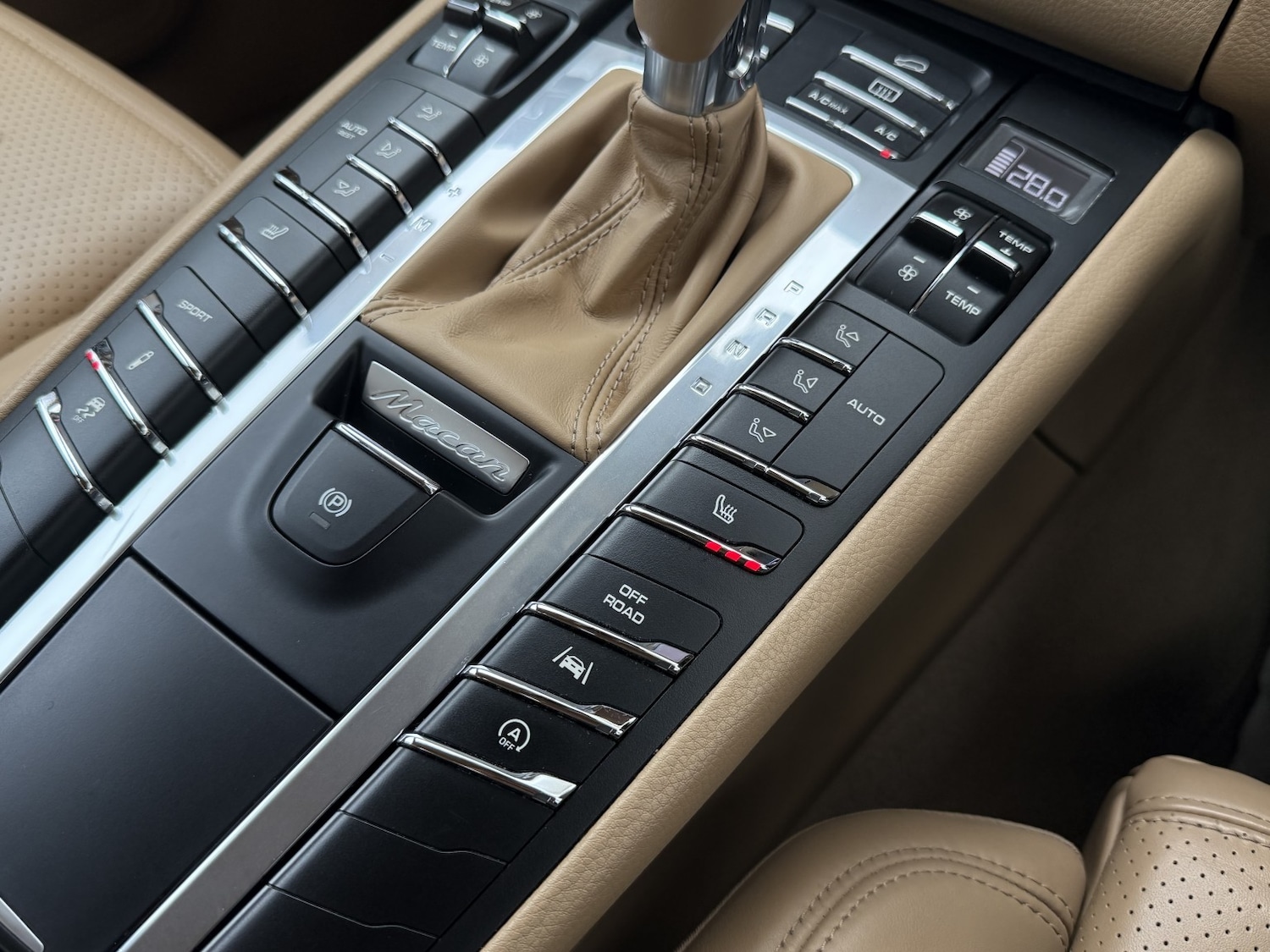 Used Porsche Macan 2016 for sale - 78004329: Photo 18