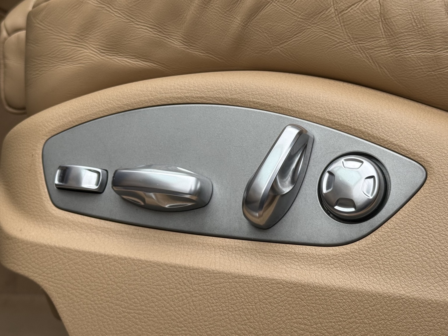 Used Porsche Macan 2016 for sale - 78004329: Photo 56