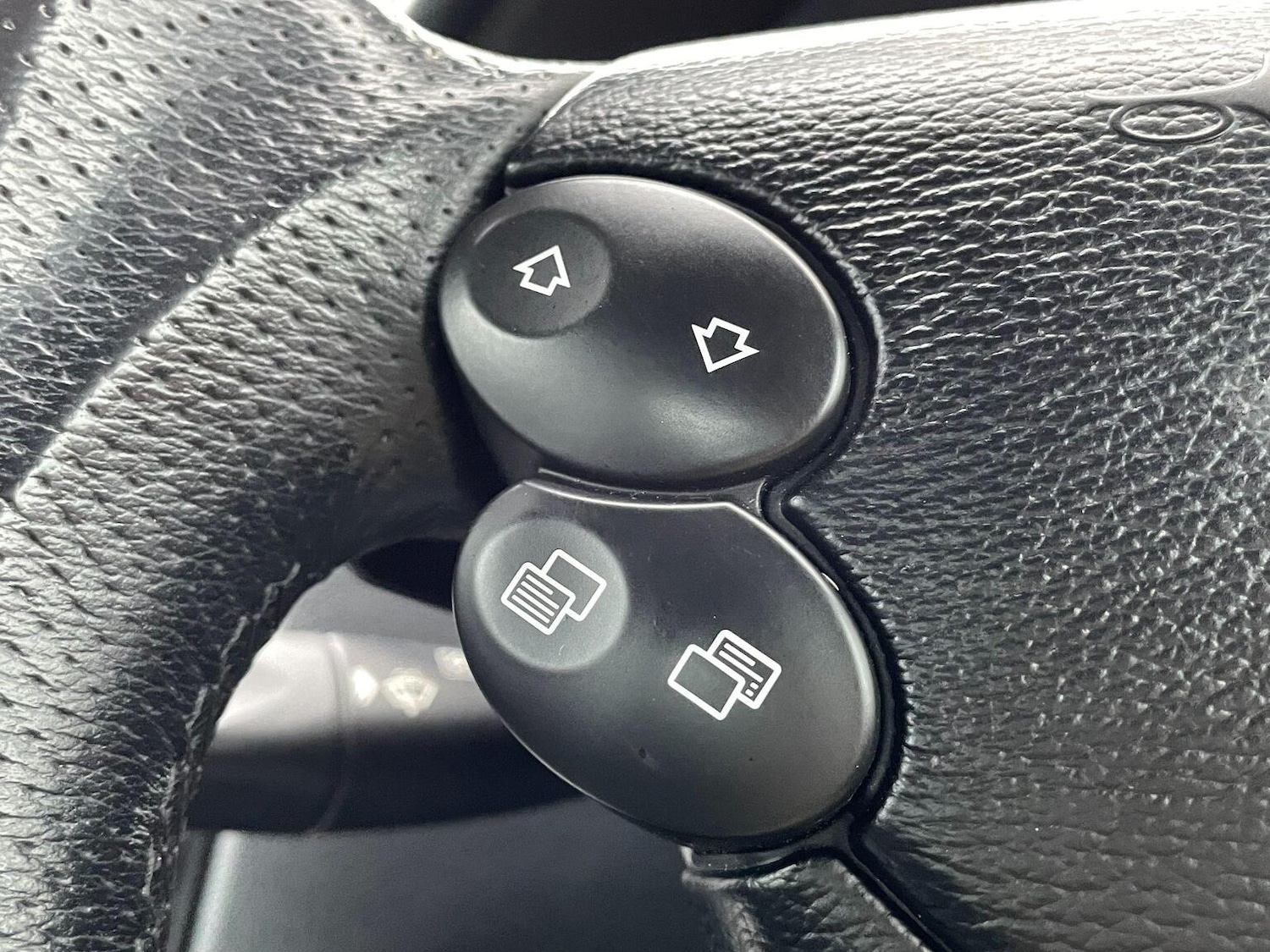 Used Mercedes-Benz CLK 2007 for sale - 76982767: Photo 43