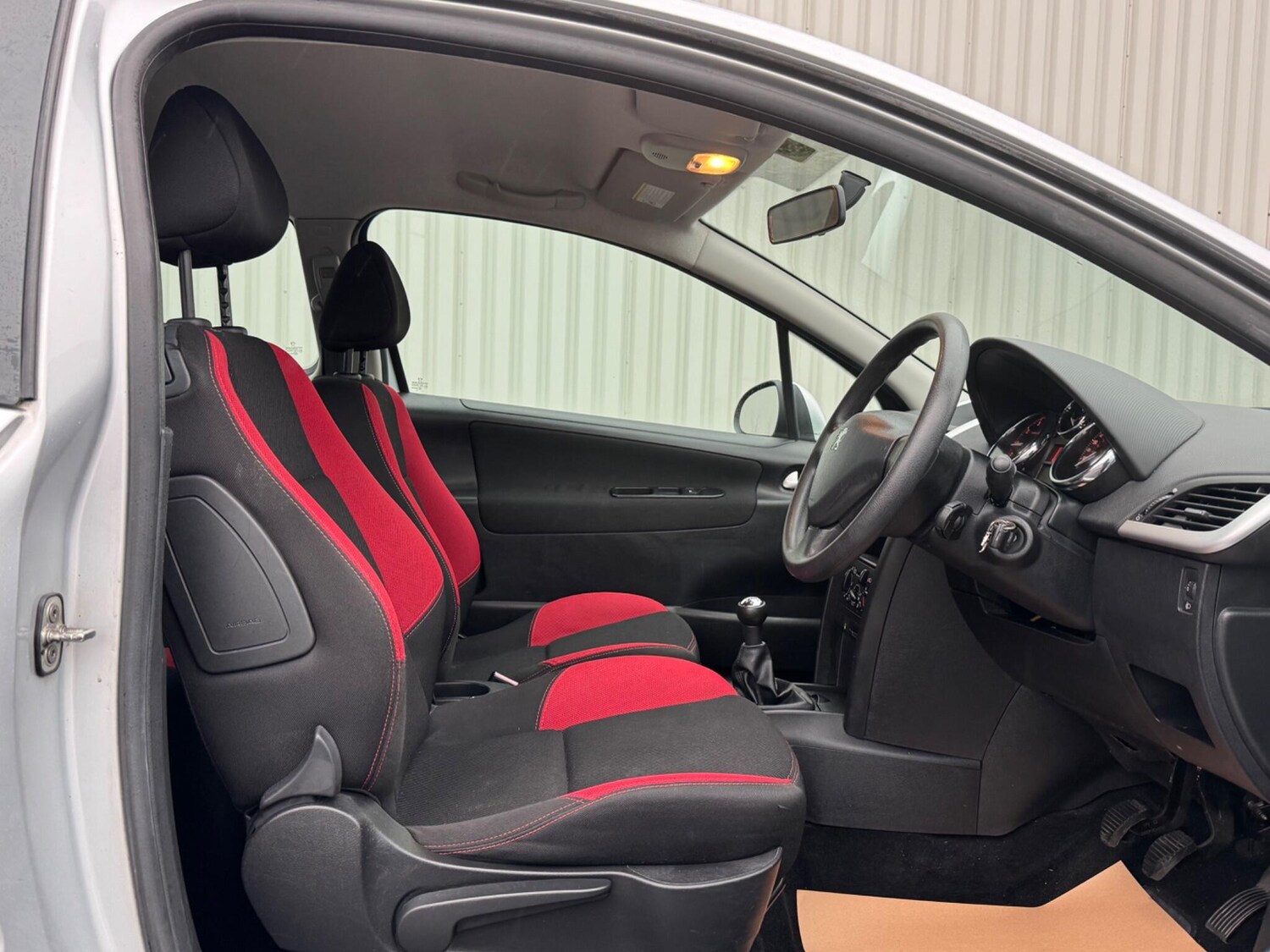 Used Peugeot 207 2009 for sale - 77454989: Photo 17