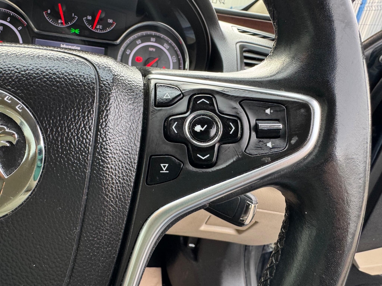 Used Vauxhall Insignia 2014 for sale - 77238286: Photo 35