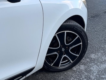 Used Renault Clio 2013 for sale - 79452685: Photo