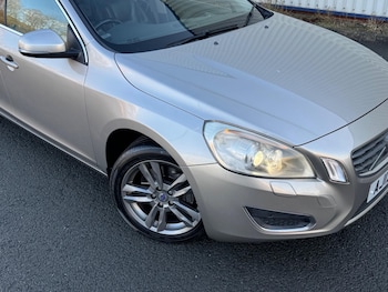 Used Volvo V60 2012 for sale - 77202947: Photo