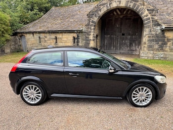 Used Volvo C30 2010 for sale - 79441468: Photo