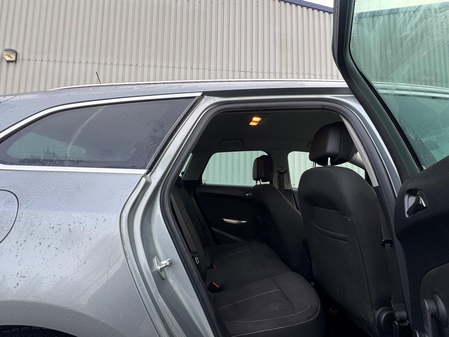 Used Vauxhall Astra 2012 for sale - 77205074: Photo 29