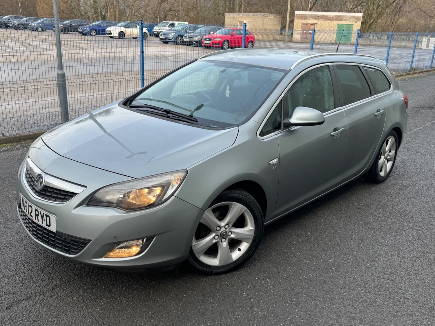 Used Vauxhall Astra 2012 for sale - 77205074: Photo 3
