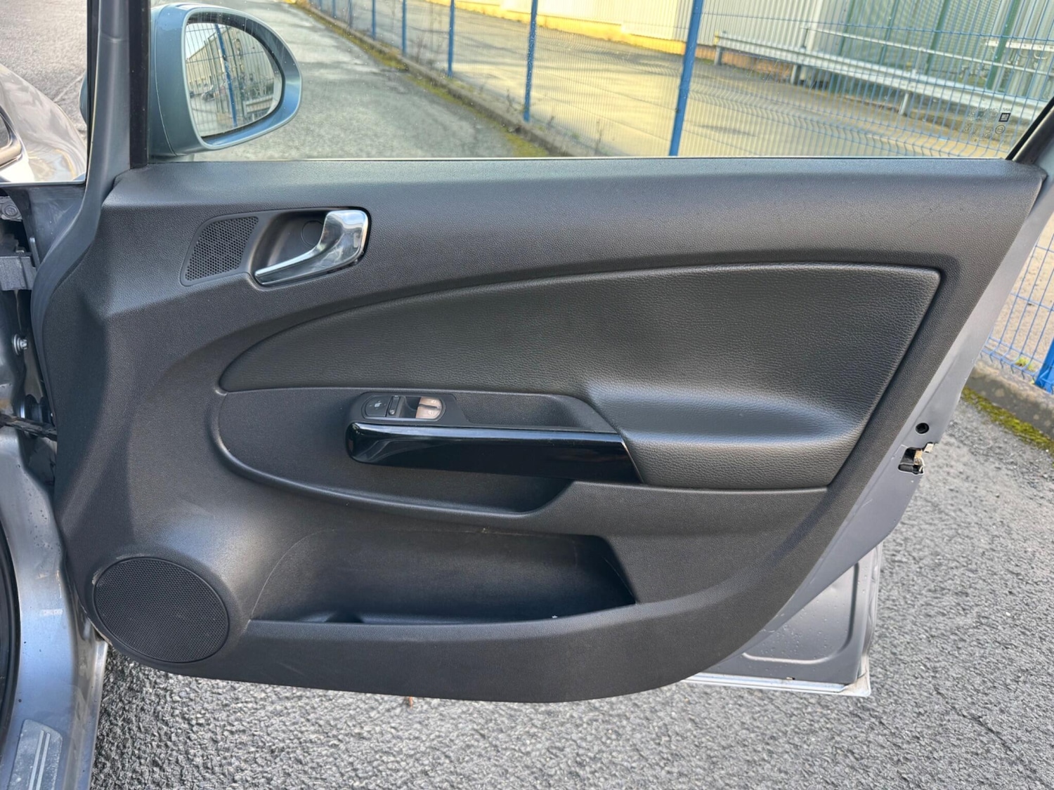 Used Vauxhall Corsa 2009 for sale - 77215329: Photo 13