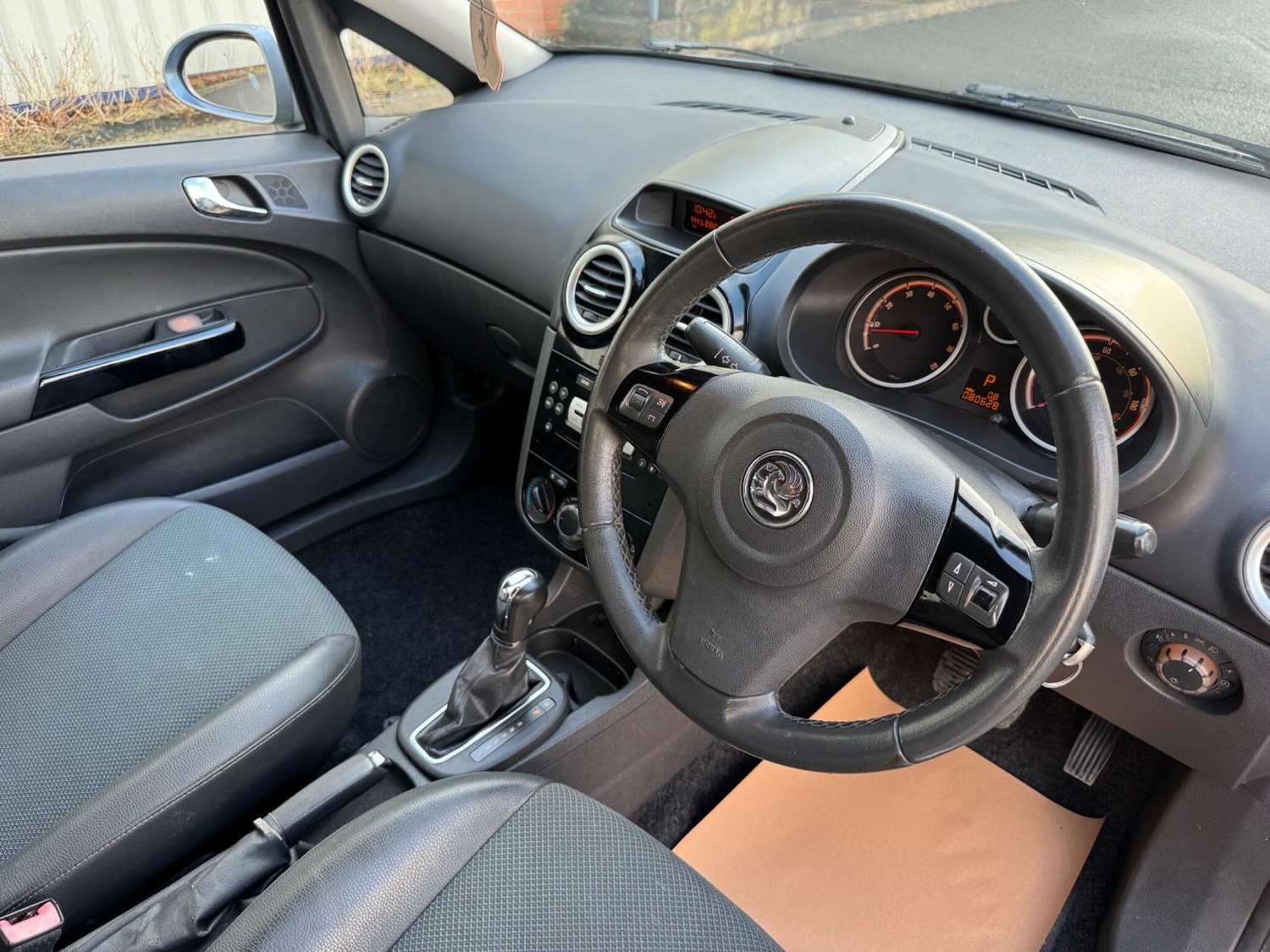 Used Vauxhall Corsa 2009 for sale - 77215329: Photo 14