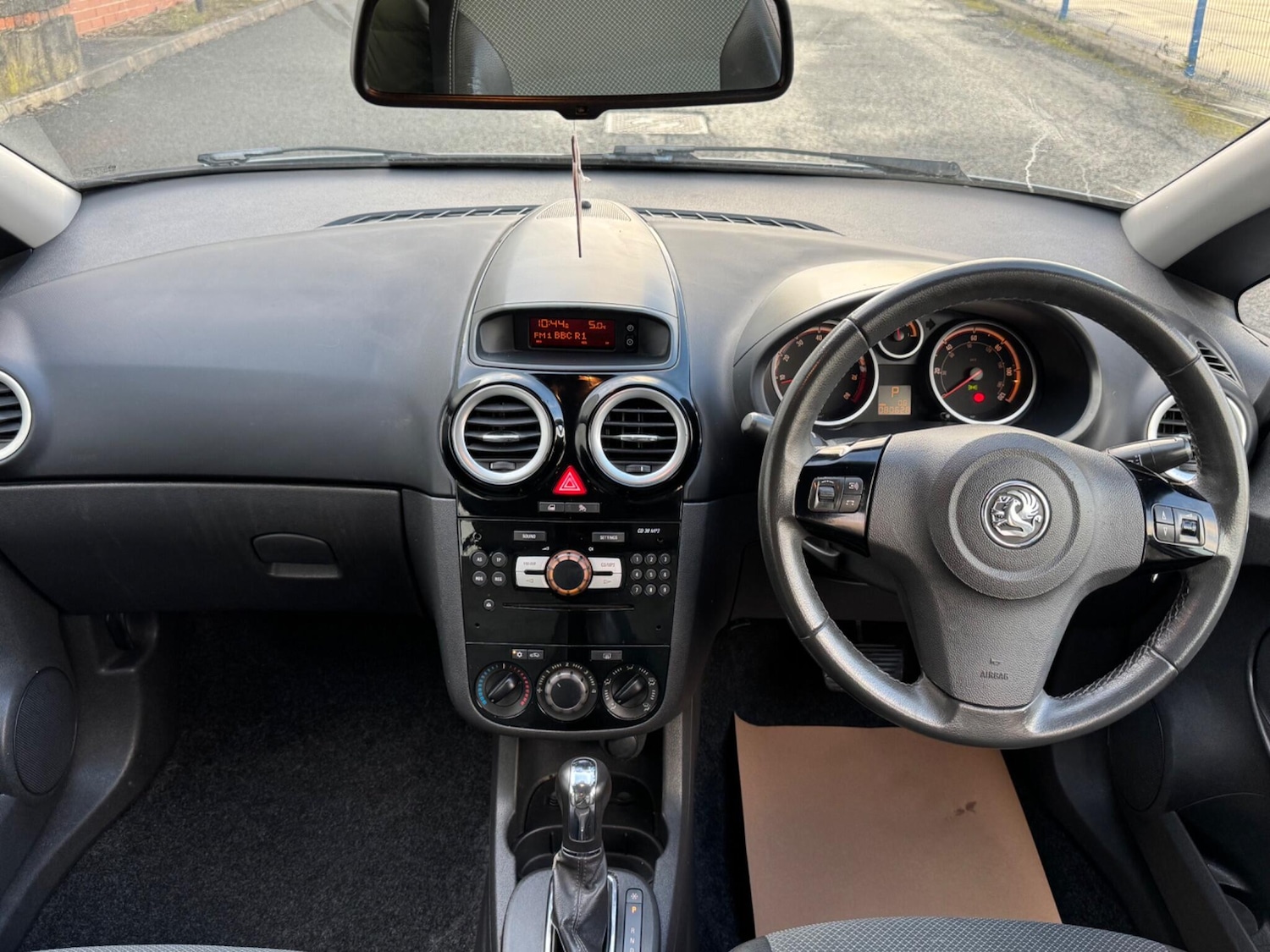 Used Vauxhall Corsa 2009 for sale - 77215329: Photo 15