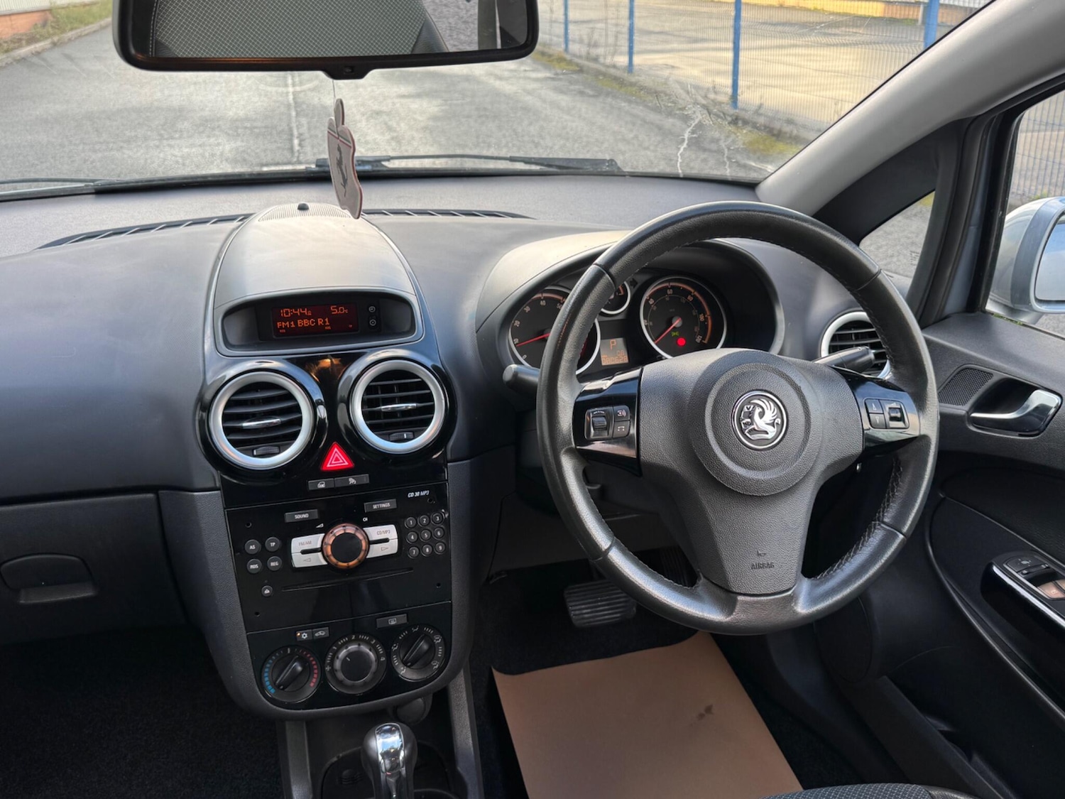 Used Vauxhall Corsa 2009 for sale - 77215329: Photo 17