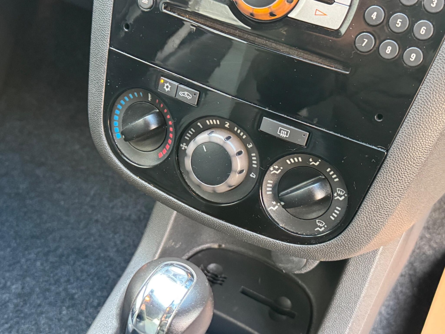 Used Vauxhall Corsa 2009 for sale - 77215329: Photo 21