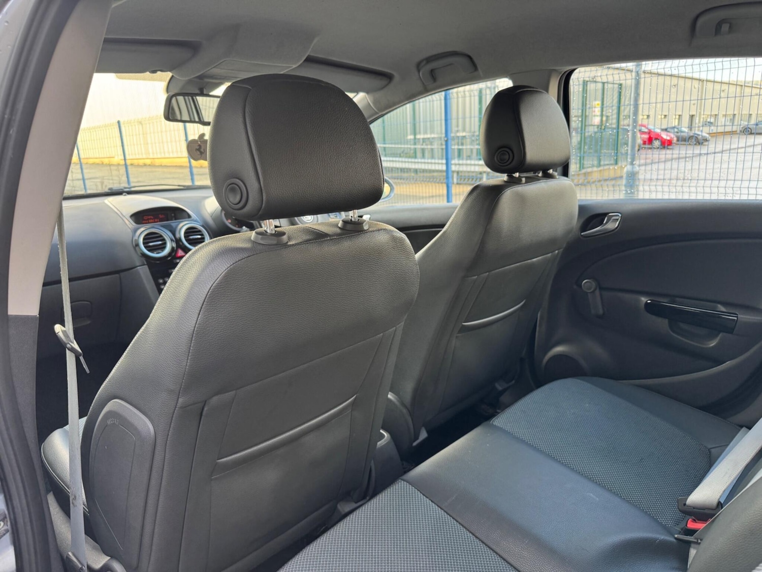 Used Vauxhall Corsa 2009 for sale - 77215329: Photo 26