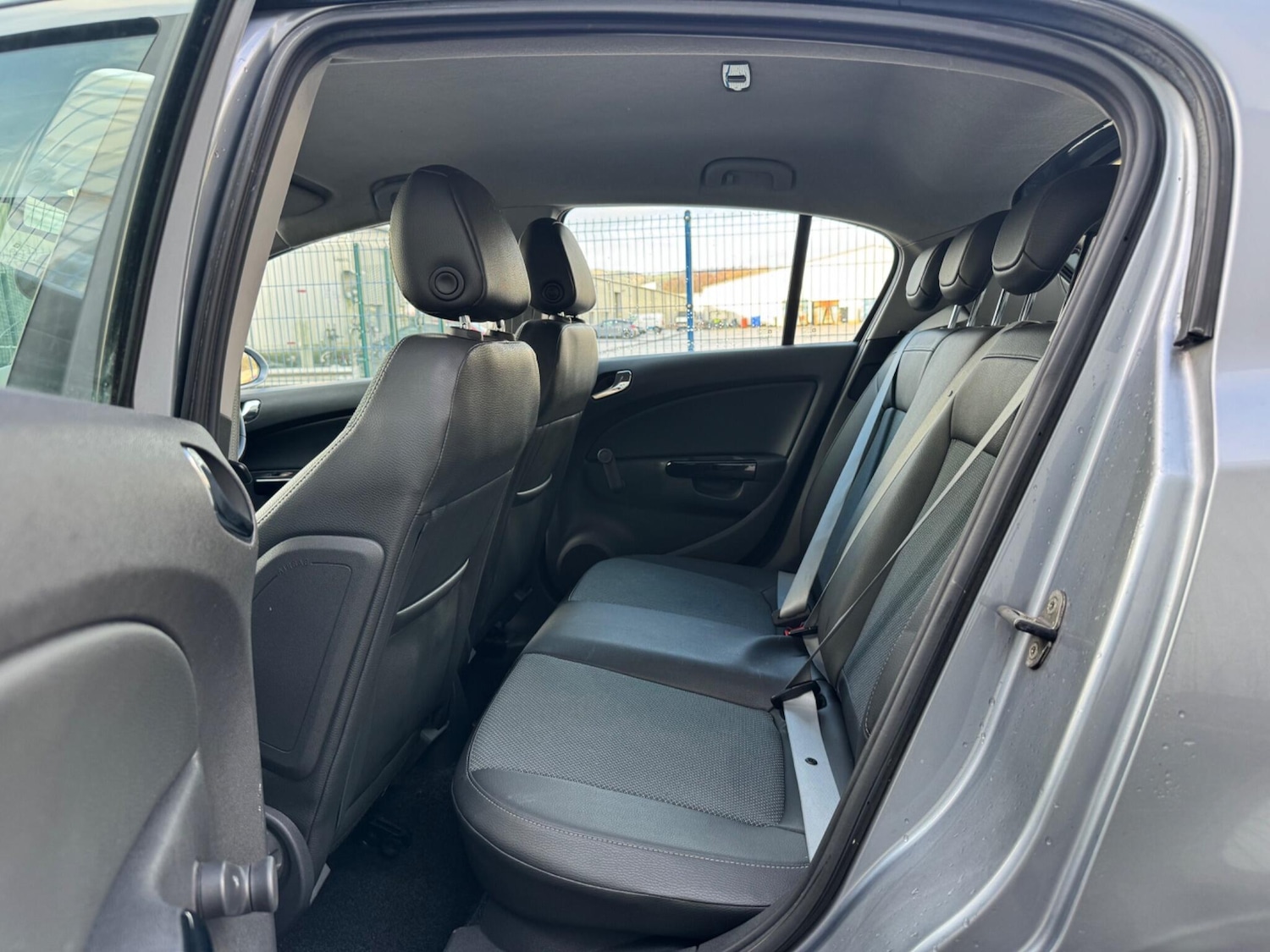 Used Vauxhall Corsa 2009 for sale - 77215329: Photo 27