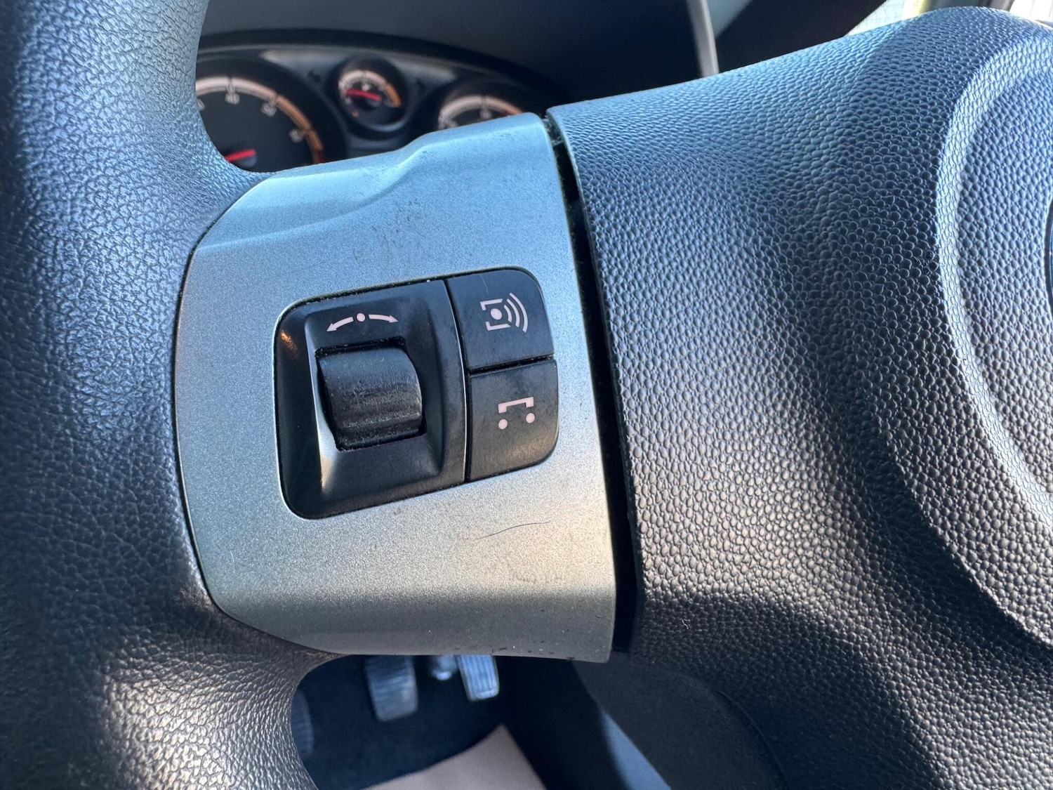 Used Vauxhall Corsa 2012 for sale - 77550485: Photo 24