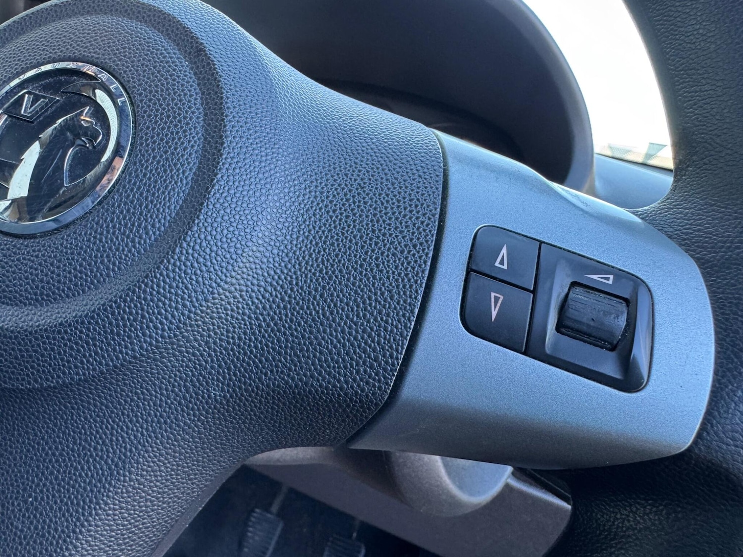 Used Vauxhall Corsa 2012 for sale - 77550485: Photo 26