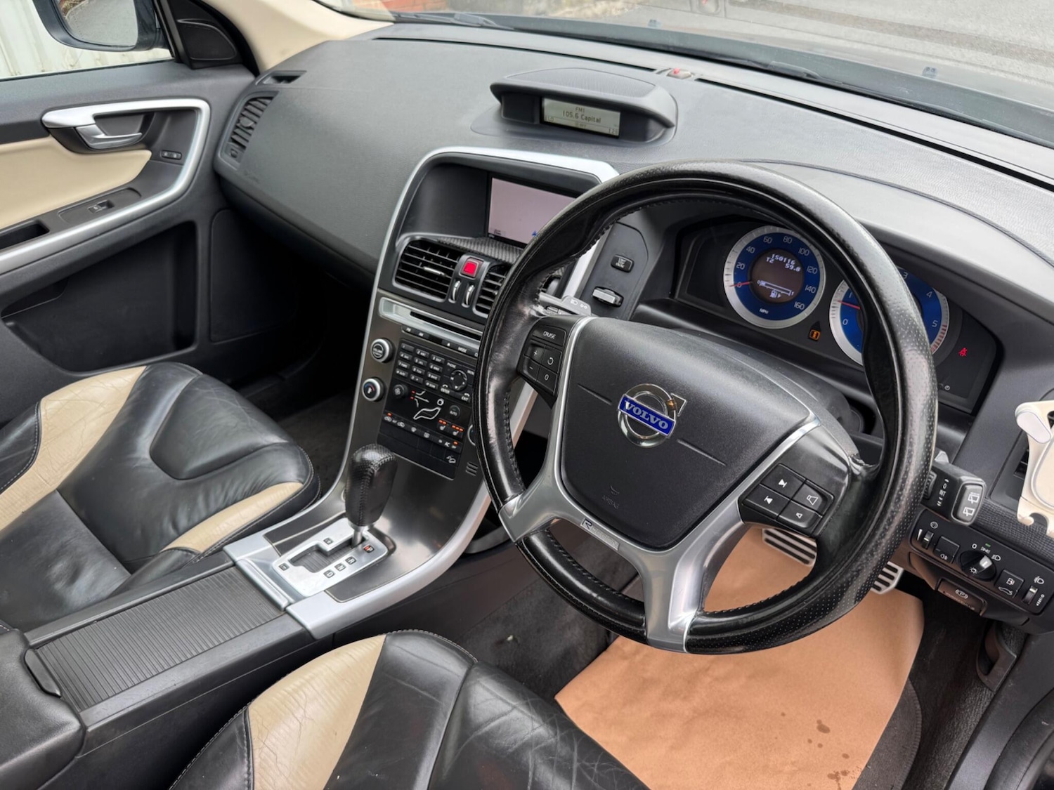 Used Volvo XC60 2010 for sale - 78170508: Photo 18