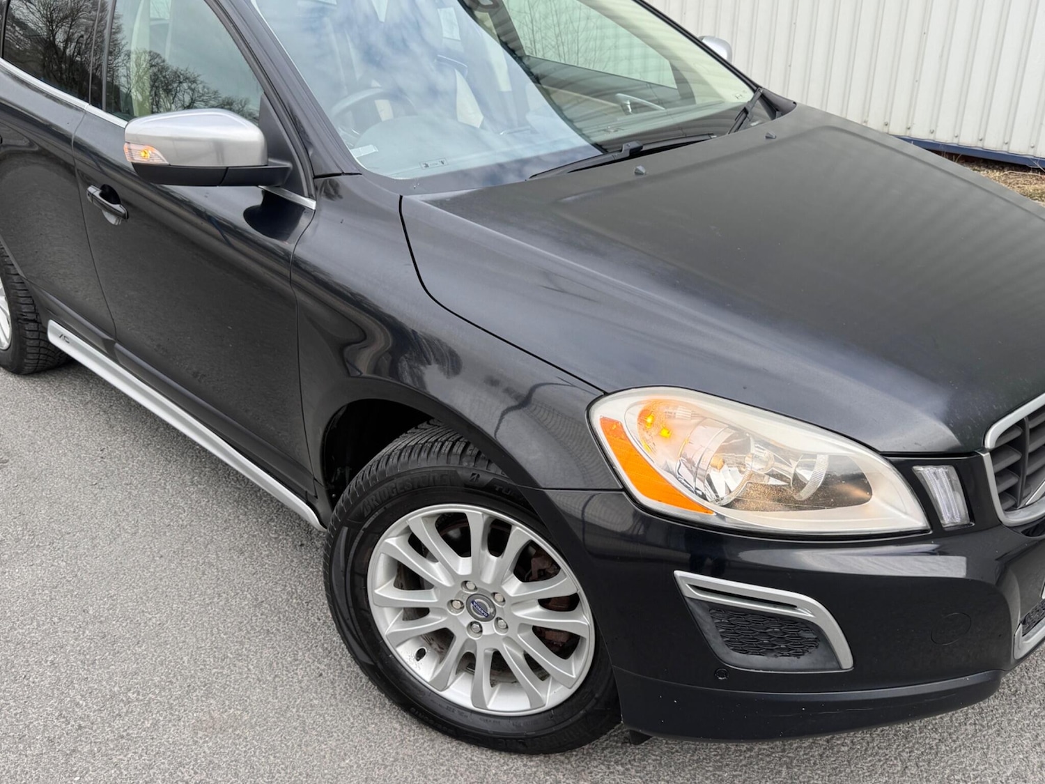 Used Volvo XC60 2010 for sale - 78170508: Photo 2