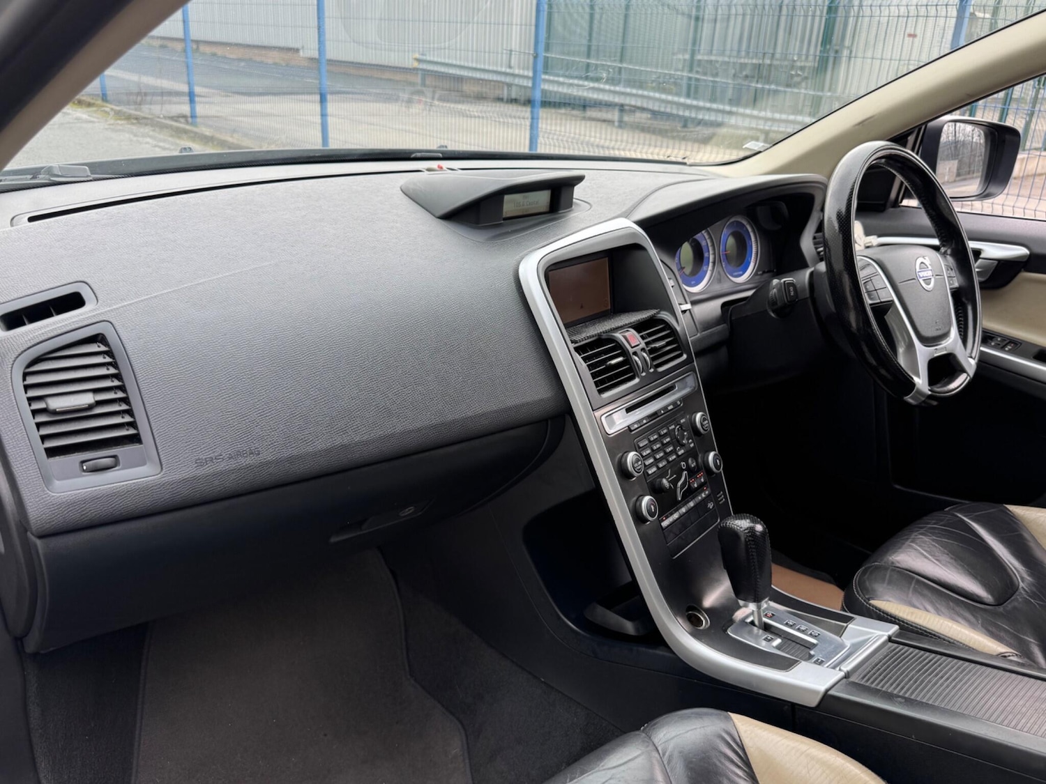 Used Volvo XC60 2010 for sale - 78170508: Photo 20