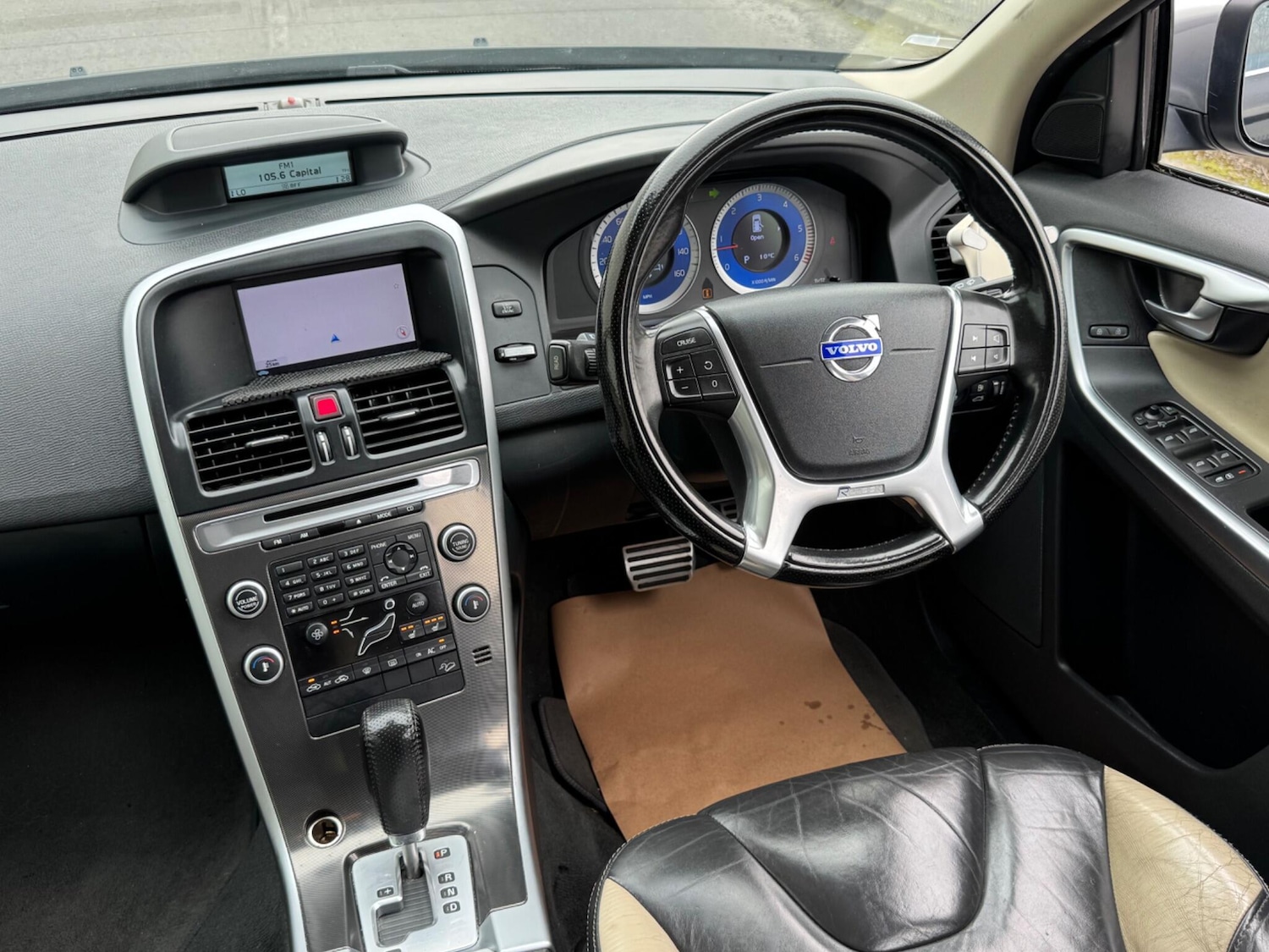 Used Volvo XC60 2010 for sale - 78170508: Photo 22