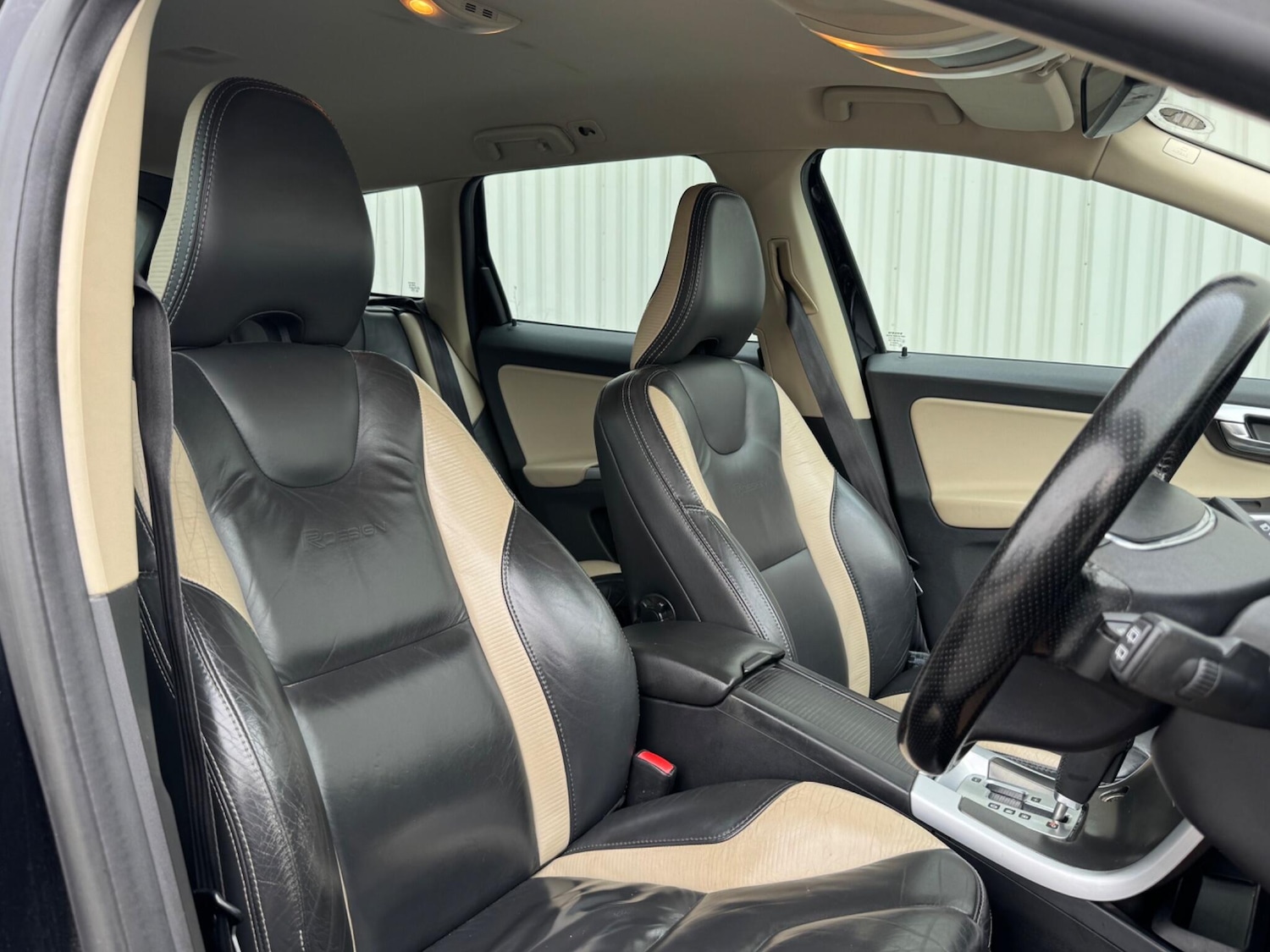 Used Volvo XC60 2010 for sale - 78170508: Photo 23