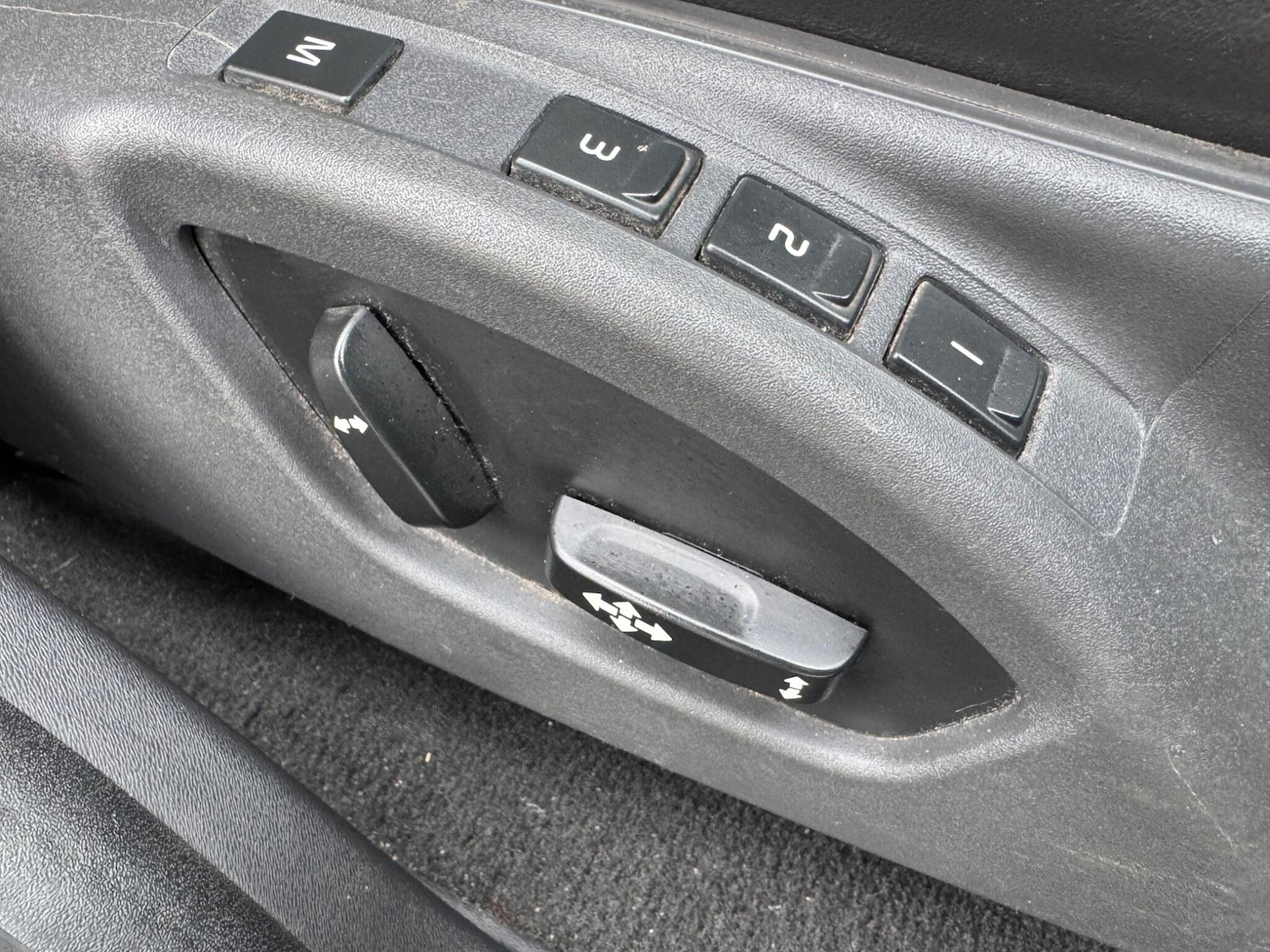 Used Volvo XC60 2010 for sale - 78170508: Photo 24