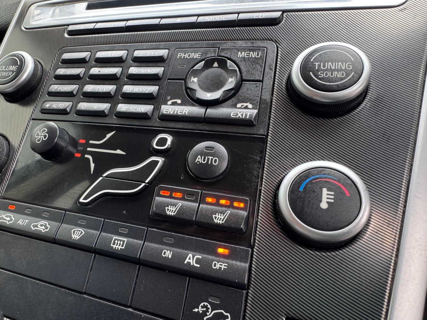 Used Volvo XC60 2010 for sale - 78170508: Photo 26