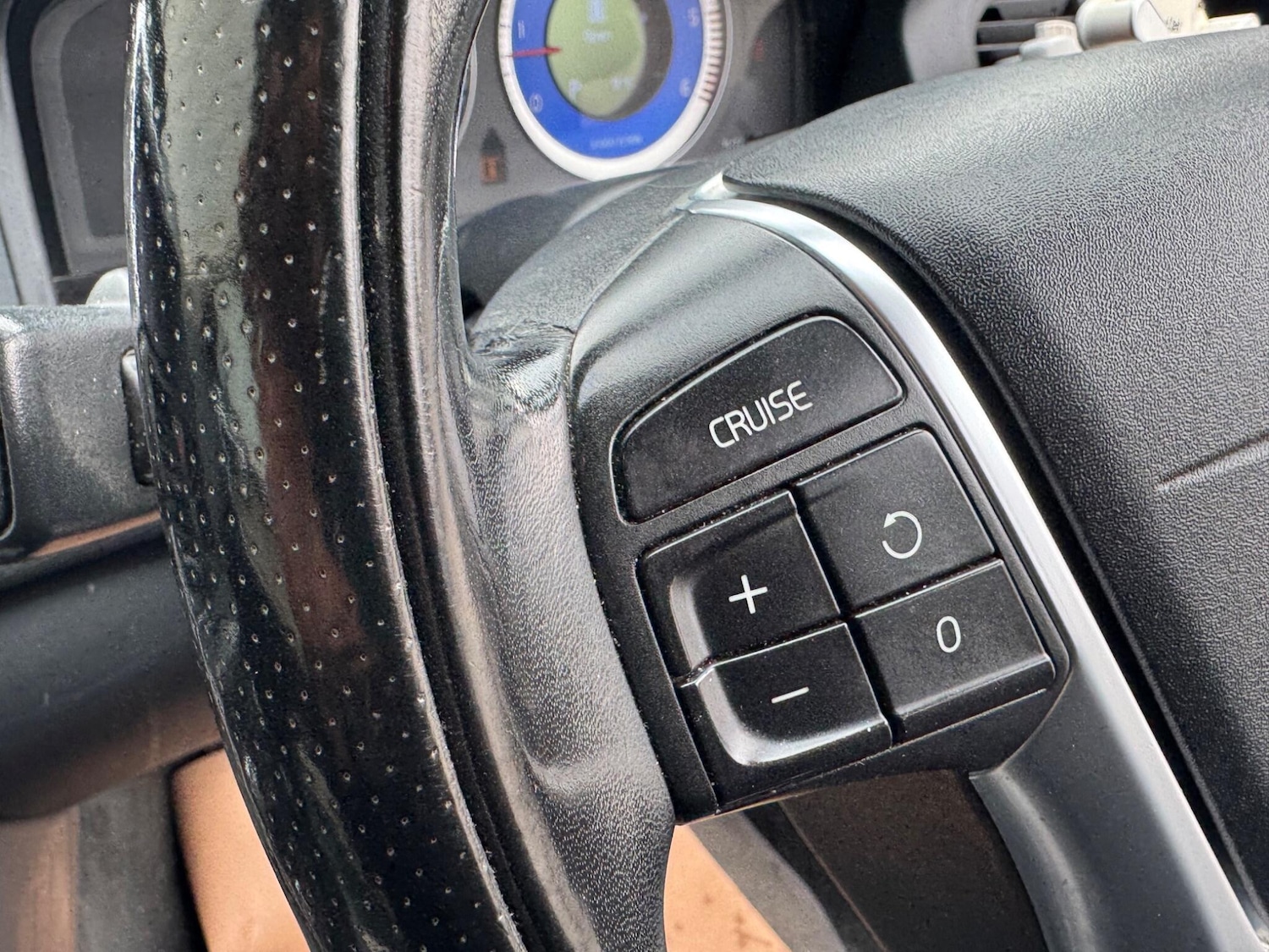 Used Volvo XC60 2010 for sale - 78170508: Photo 36