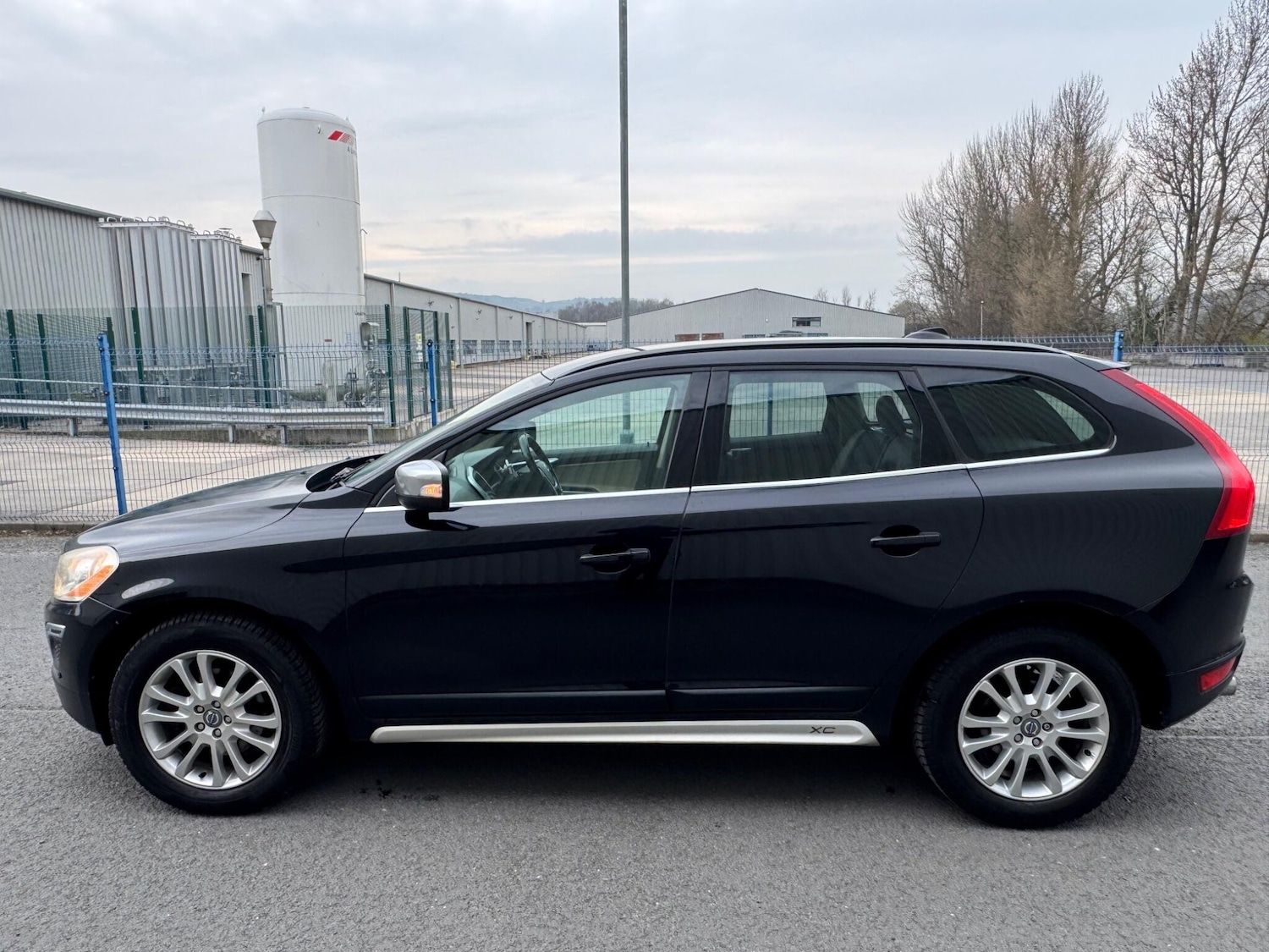 Used Volvo XC60 2010 for sale - 78170508: Photo 8