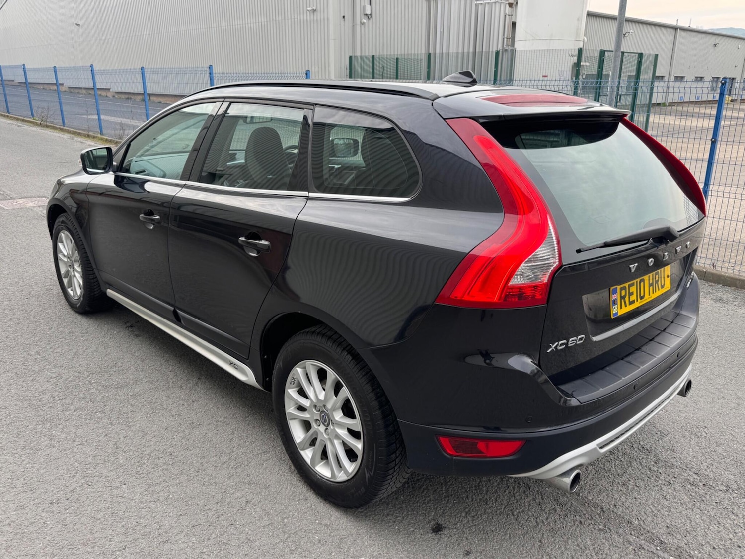 Used Volvo XC60 2010 for sale - 78170508: Photo 9