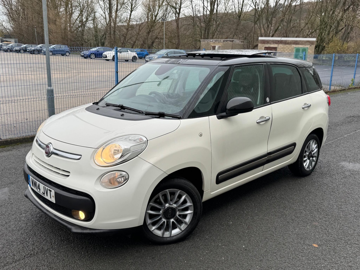 Used Fiat 500L 2014 for sale - 77320851: Photo 3