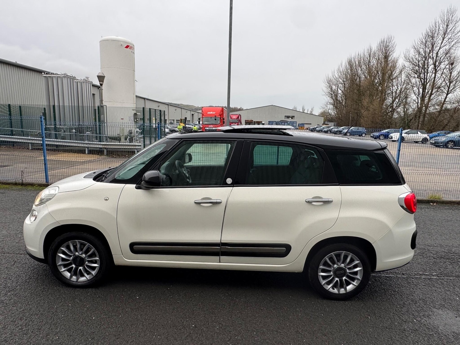Used Fiat 500L 2014 for sale - 77320851: Photo 5