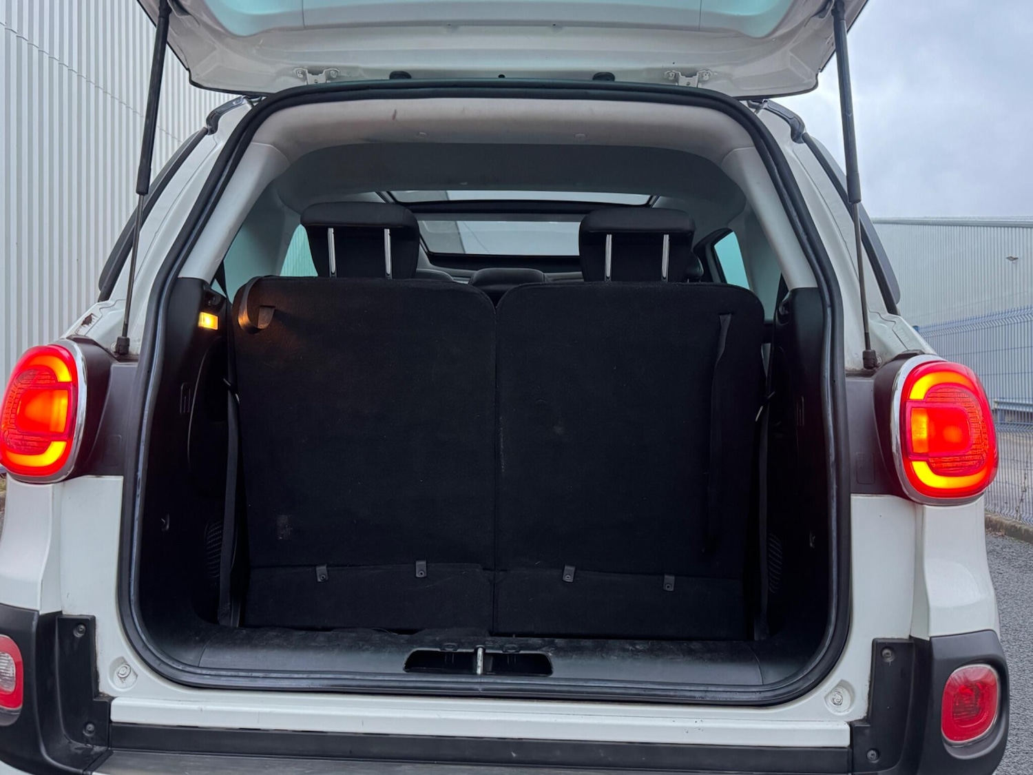 Used Fiat 500L 2014 for sale - 77320851: Photo 9