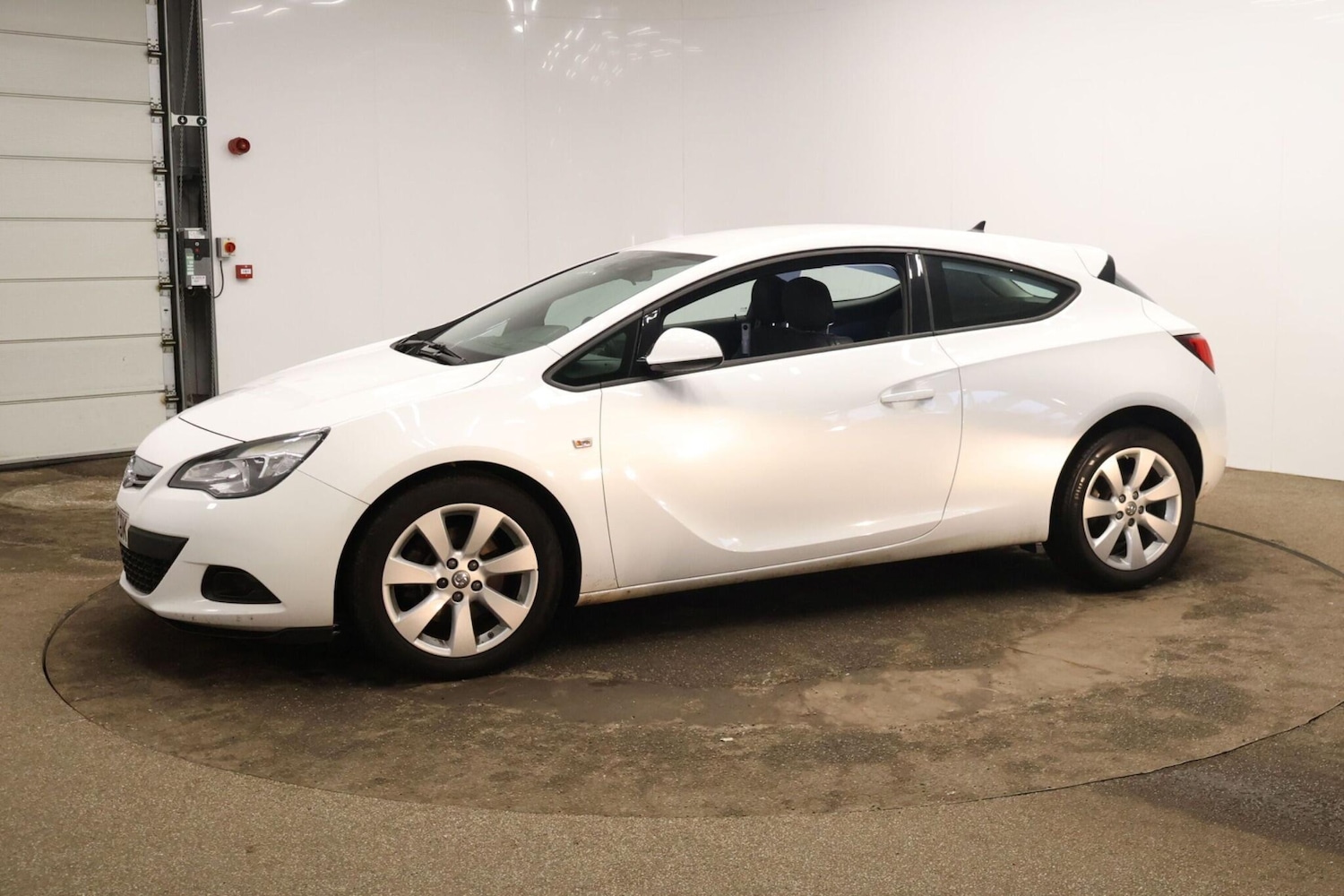 Used Vauxhall Astra GTC 2015 for sale - 77537355: Photo 3
