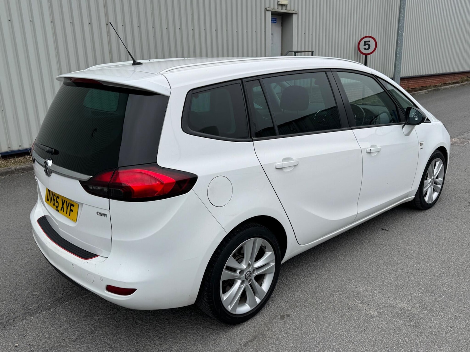 Used Vauxhall Zafira 2015 for sale - 77982616: Photo 13